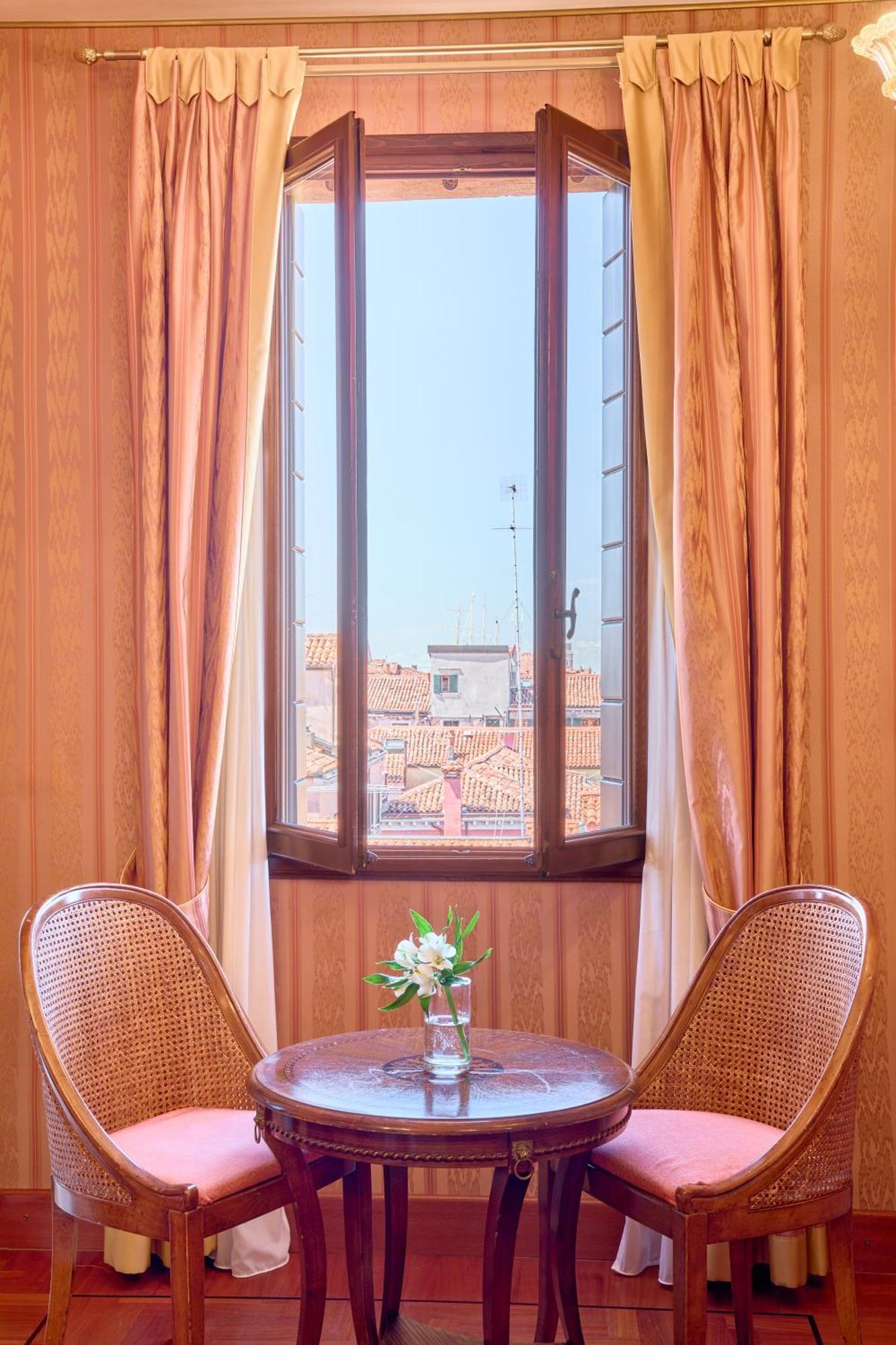 Chambre Triple Deluxe avec Petit-Déjeuner Complet